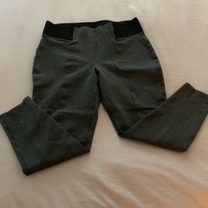 Maurice’s XL grey skinny leg pants.